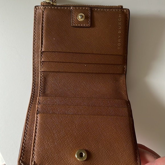 Tory Burch saffiano wallet in walnut color - Picture 2 of 2